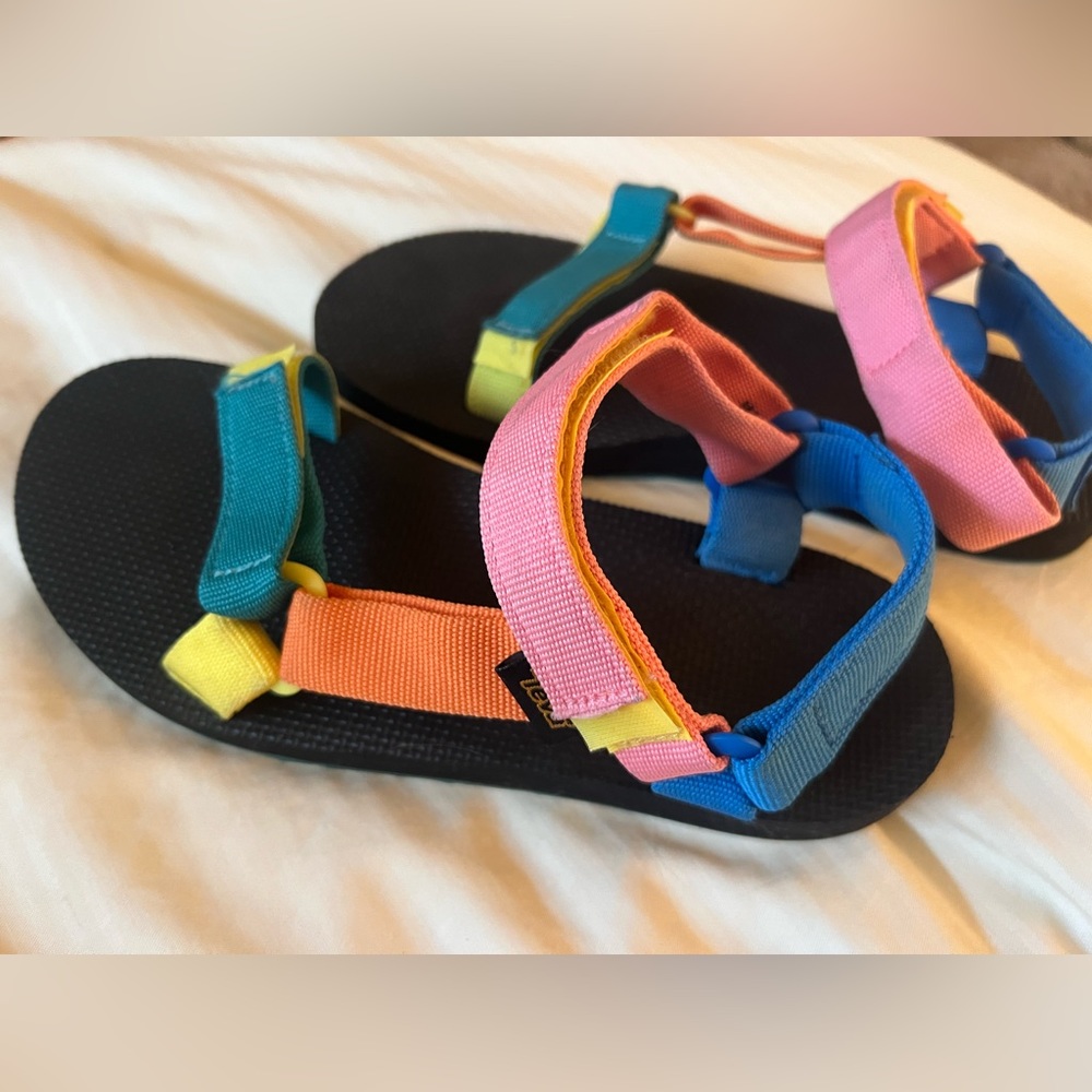 Colorful Teva Sandals like new